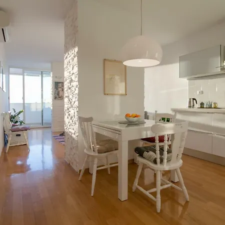 דירה Laurel With Stunning View